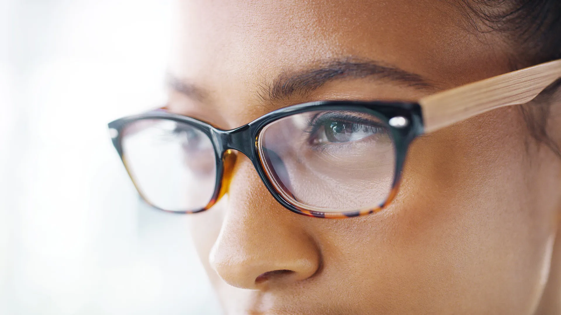 Over-the-Counter vs. Custom Reading Glasses
